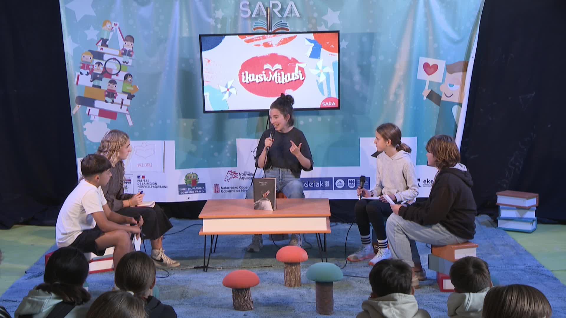 Idazle eta ilustratzaile topaketa Miren Amurizarekin