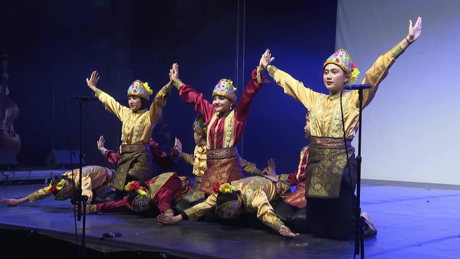 Gauargi, munduko haurrak eta dantzak