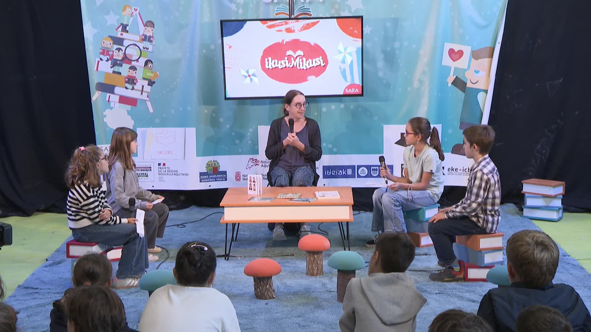 Idazle eta ilustratzaile topaketa Elena Odriozolarekin