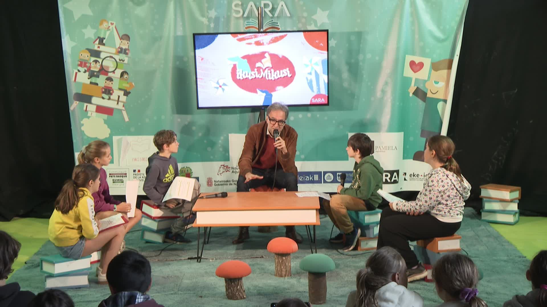 Idazle eta ilustratzaile topaketa Harkaitz Canorekin