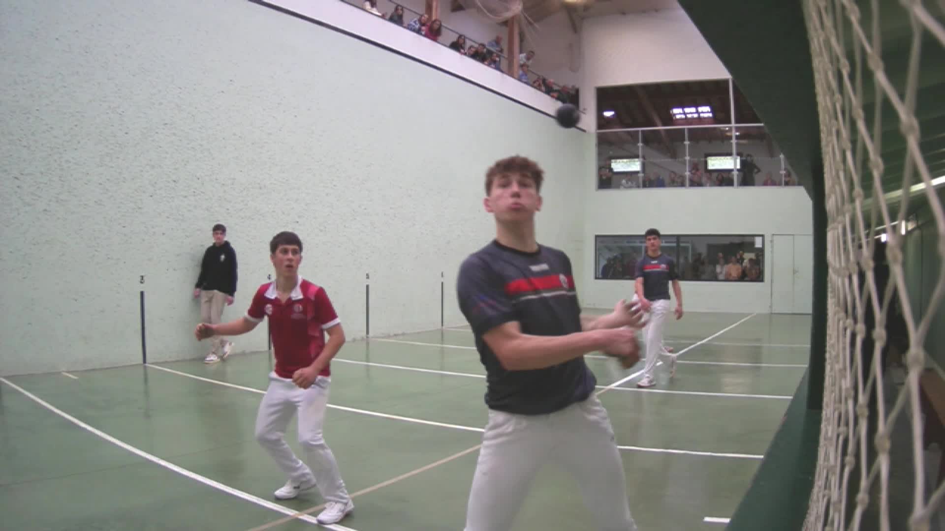 GRABNI txapelketa, gazteak esku huskan