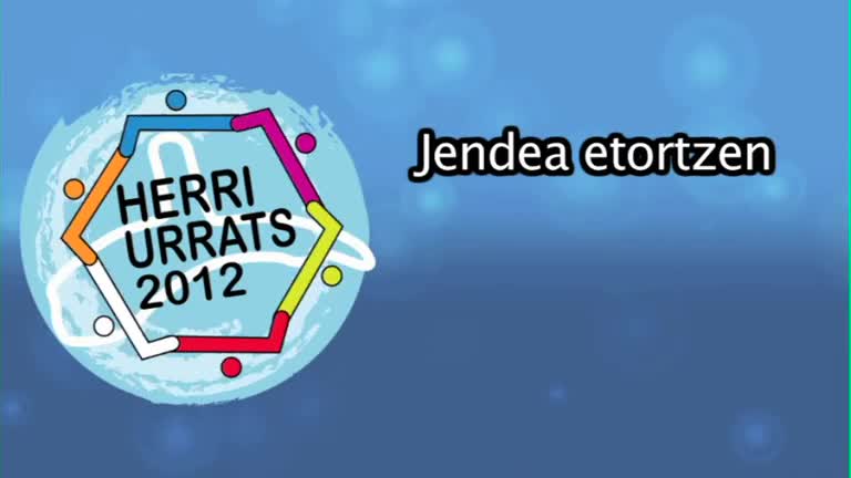 HERRI URRATS 2012 Jendea etortzen