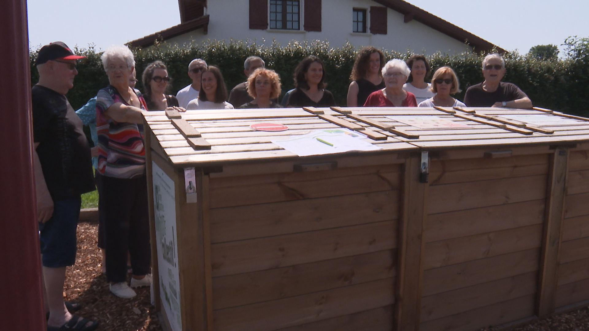 Urruñan, auzo-konpostaren lehen hazia